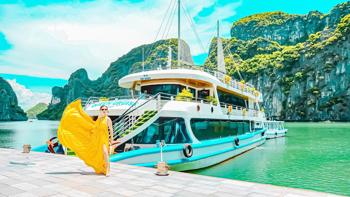 Queen Cruise thăm Vịnh Hạ Long 7 tiếng