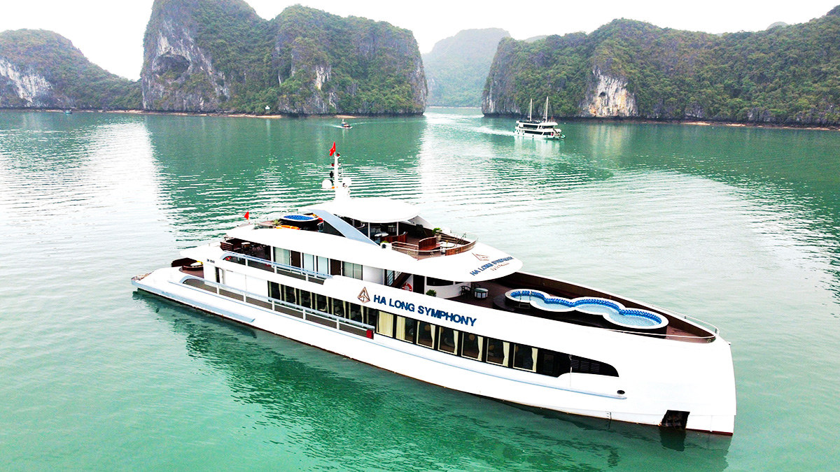 Symphony Cruise thăm Vịnh Hạ Long 7 tiếng